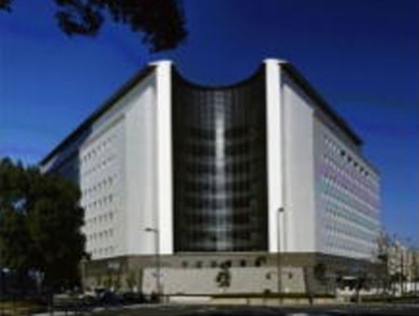 大阪府警察本部庁舎